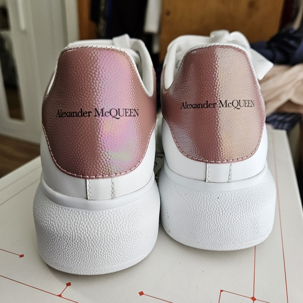 Alexander McQueen Sneakers - Picture 6 of 9